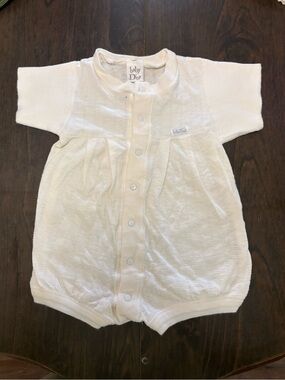 ✨ Baby Dior Knit Romper – Luxury Infant One-Piece (Cream/White) ✨